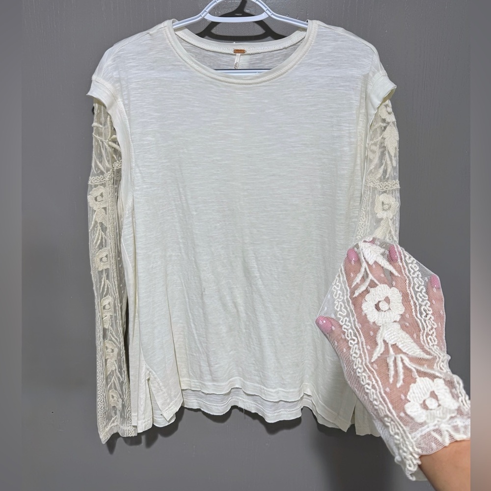 Elegant White Lace Sleeve Top